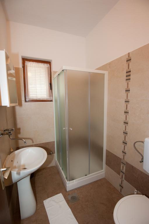 Apartments And Rooms נייביצה מראה חיצוני תמונה
