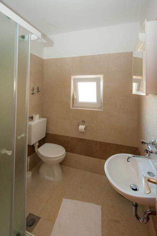 Apartments And Rooms נייביצה מראה חיצוני תמונה